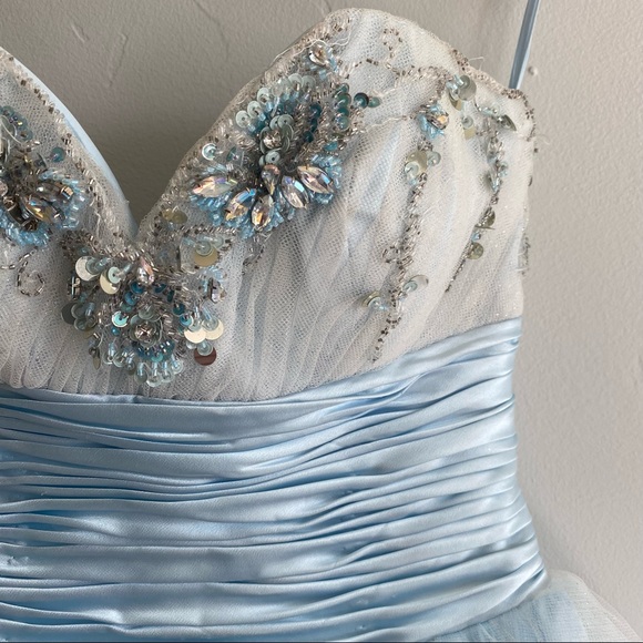 Terani Prom Dress Size 6 - Picture 3 of 5